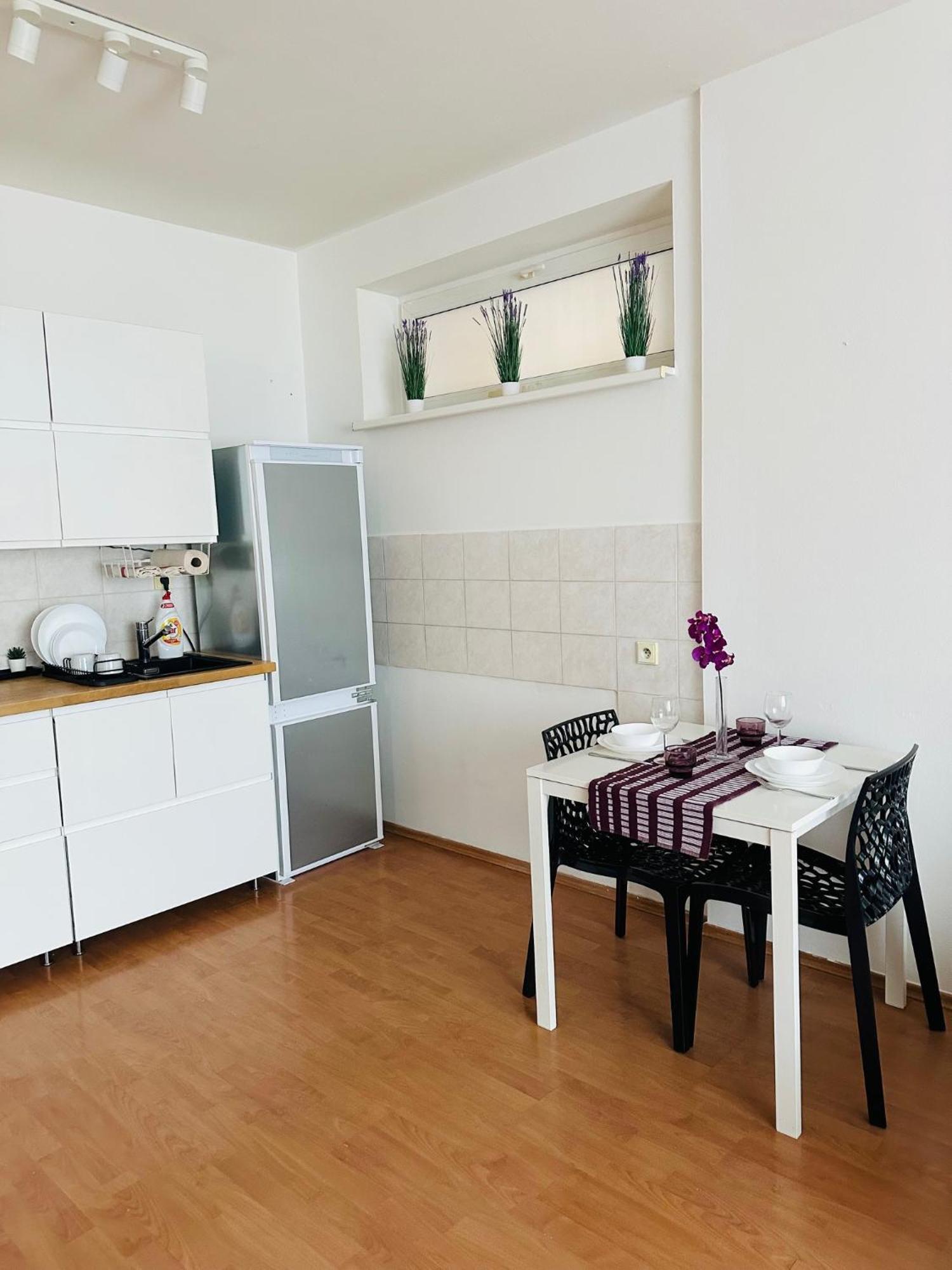 After Two Apartment ブラチスラヴァ エクステリア 写真